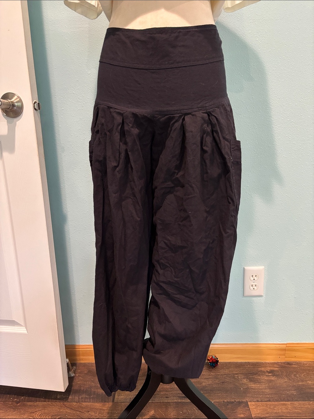 Aller Simplement Black Women's Wide-Leg Harem Pants with High Waist
